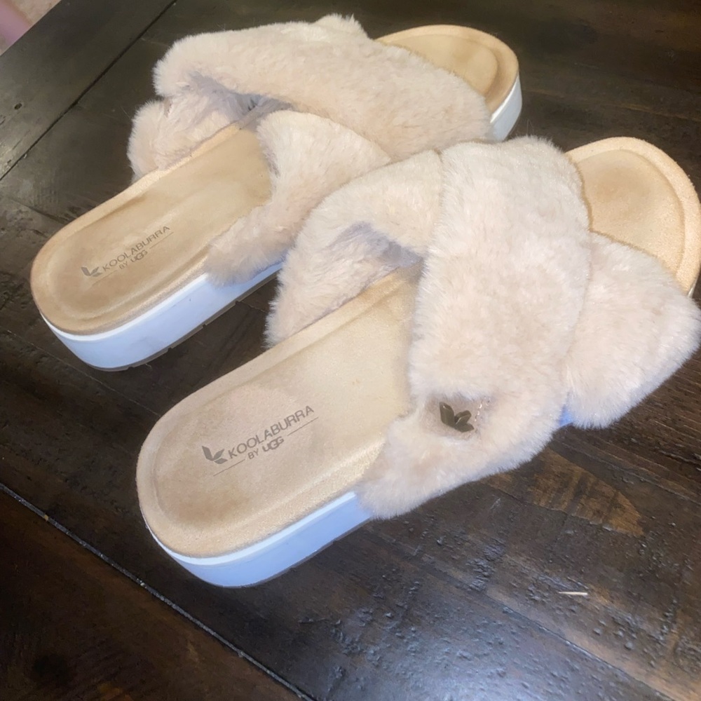 KOOLABURRA BY UGG. Barely worn. Size: 6.5. These are so comfy!!!